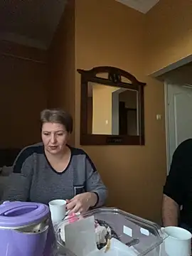 Snapshot of ReginaAndGordon chatting on 19, 12, 2025 ReginaAndGordon online show from 19, 12, 2025