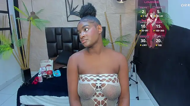 Snapshot of alana_bonny chatting on 21, 10, 2025 alana bonny online show from 21, 10, 2025