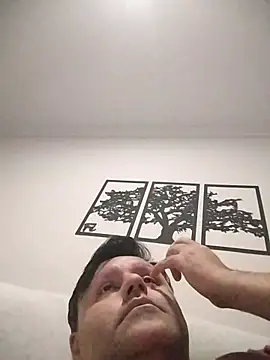 LeoMaduroSP online show from 12, 11, 2025