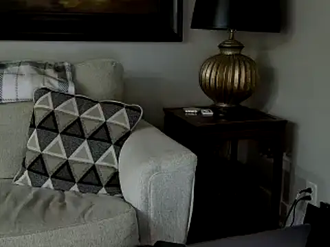 JulieHolliday online show from 15, 10, 2025