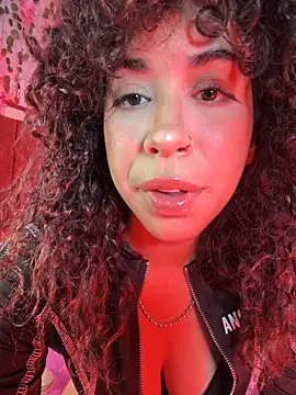 Snapshot of collins_Daph chatting on 4, 10, 2025 collins Daph online show from 4, 10, 2025