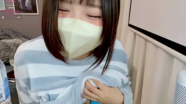 Snapshot of chii_chan_o0 chatting on 13, 1, 2026 chii chan o0 online show from 13, 1, 2026