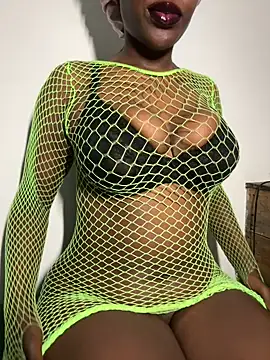 Snapshot of bustyblackebony chatting on 2, 10, 2025 bustyblackebony online show from 2, 10, 2025