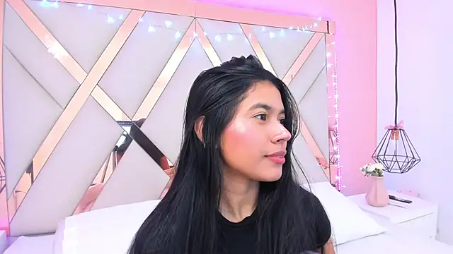 Snapshot of samantaa_shy chatting on 27, 6, 2026 samantaa shy online show from 27, 6, 2026