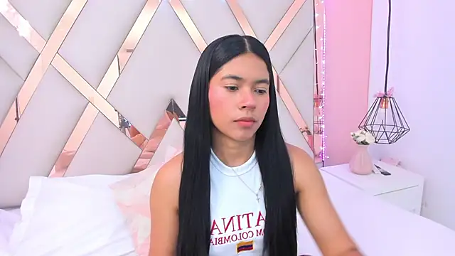 Snapshot of samantaa_shy chatting on 19, 7, 2026 samantaa shy online show from 19, 7, 2026