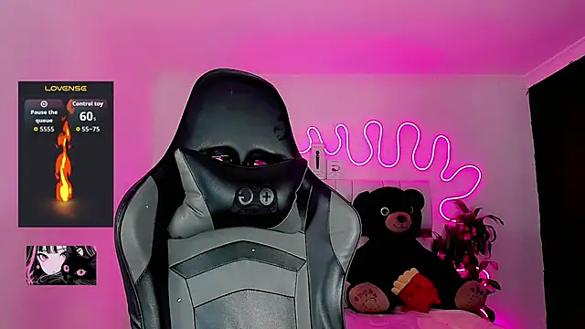 Snapshot of Abbygilx chatting on 13, 10, 2025 Abbygilx online show from 13, 10, 2025