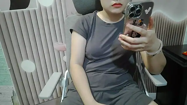 Snapshot of Emachiii chatting on 9, 9, 2025 Emachiii online show from 9, 9, 2025