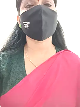 Snapshot of shivani27 chatting on 17, 9, 2025 shivani27 online show from 17, 9, 2025