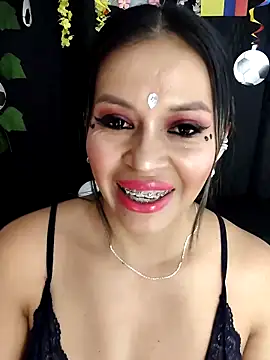 Snapshot of AntonelaMorriz chatting on 15, 6, 2026 AntonelaMorriz online show from 15, 6, 2026
