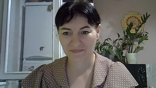 Krystal 82 online show from 7, 11, 2025