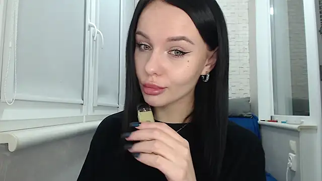 Snapshot of Blair_Yates chatting on 6, 11, 2025 Blair Yates online show from 6, 11, 2025