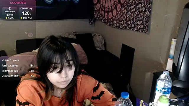 London Ray online show from 27, 10, 2025