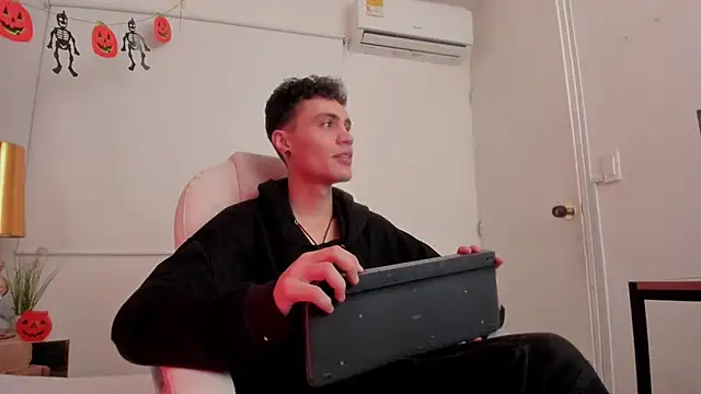 dark sun302 online show from 30, 10, 2025