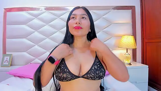 Snapshot of KarinaGomezxxx chatting on 6, 10, 2025 KarinaGomezxxx online show from 6, 10, 2025