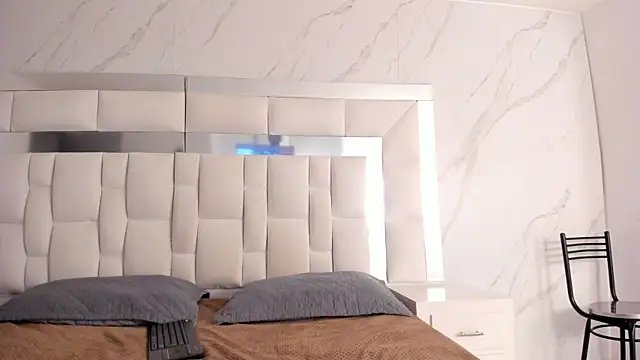 Maia Park online show from 12, 1, 2026