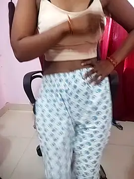 Snapshot of Reeta-rani chatting on 12, 9, 2025 Reeta-rani online show from 12, 9, 2025