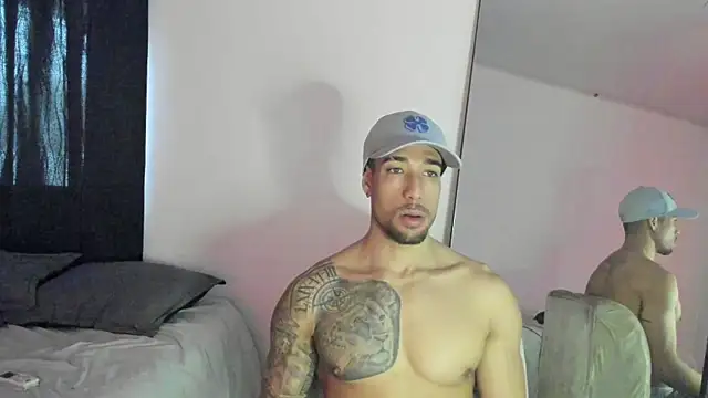 Snapshot of ThiagoLugo chatting on 22, 10, 2025 ThiagoLugo online show from 22, 10, 2025