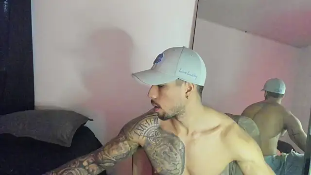 Snapshot of ThiagoLugo chatting on 27, 10, 2025 ThiagoLugo online show from 27, 10, 2025