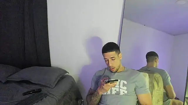 Snapshot of ThiagoLugo chatting on 29, 11, 2025 ThiagoLugo online show from 29, 11, 2025