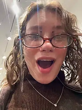 lucy-joy online show from 7, 11, 2025