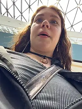 Snapshot of lucy-joy chatting on 10, 7, 2026 lucy-joy online show from 10, 7, 2026