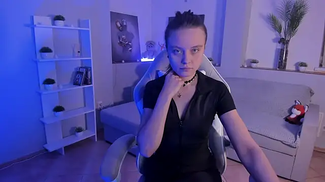 Snapshot of AlicePill chatting on 24, 11, 2025 AlicePill online show from 24, 11, 2025