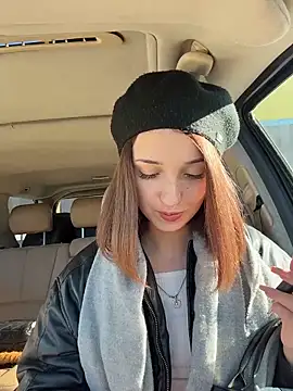 DollyTall online show from 15, 10, 2025