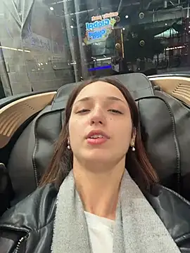 DollyTall online show from 16, 10, 2025