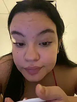 Snapshot of Emily_Taylor2 chatting on 11, 9, 2025 Emily Taylor2 online show from 11, 9, 2025