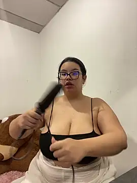 Snapshot of Emily_Taylor2 chatting on 13, 9, 2025 Emily Taylor2 online show from 13, 9, 2025