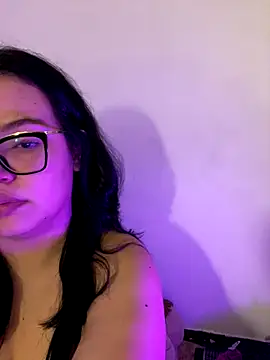 Snapshot of Emily_Taylor2 chatting on 17, 10, 2025 Emily Taylor2 online show from 17, 10, 2025