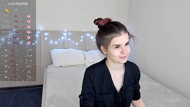 Snapshot of Infinity_Ti chatting on 23, 12, 2025 Infinity Ti online show from 23, 12, 2025