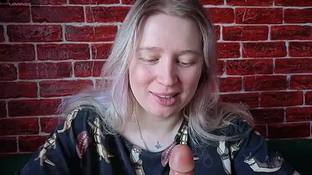 CitrusBlissss online show from 6, 4, 2026