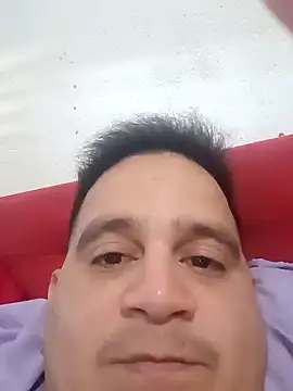 Snapshot of reguetones92 chatting on 12, 11, 2025 reguetones92 online show from 12, 11, 2025