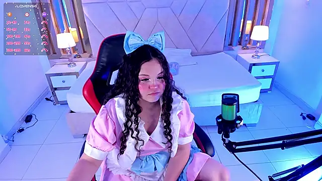 Snapshot of ShylySweet chatting on 5, 12, 2025 ShylySweet online show from 5, 12, 2025