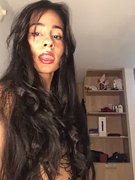 Snapshot of SelinaCatt_ chatting on 23, 11, 2025 SelinaCatt online show from 23, 11, 2025