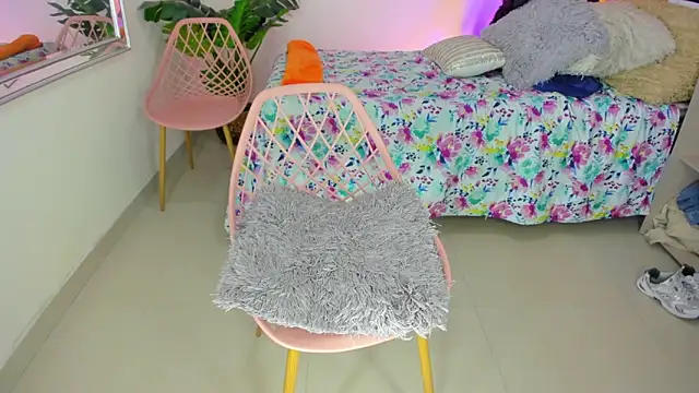 LusyKitty online show from 27, 10, 2025