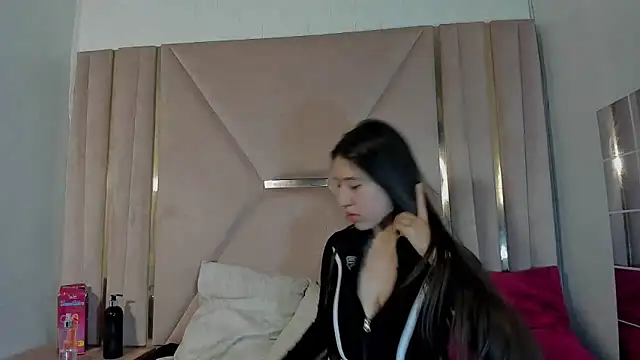 Snapshot of venusmorgan chatting on 24, 9, 2025 venusmorgan online show from 24, 9, 2025