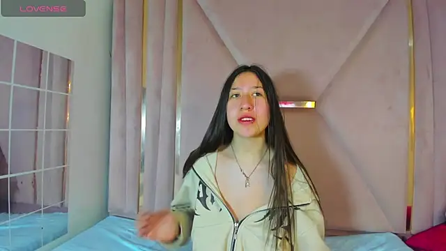 Snapshot of venusmorgan chatting on 14, 12, 2025 venusmorgan online show from 14, 12, 2025