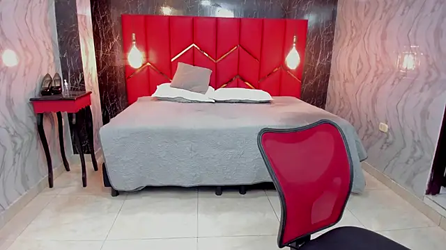 LatinaHoleQueen online show from 17, 3, 2026