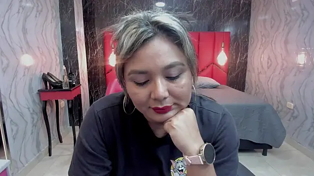 Snapshot of LatinaHoleQueen chatting on 19, 6, 2026 LatinaHoleQueen online show from 19, 6, 2026