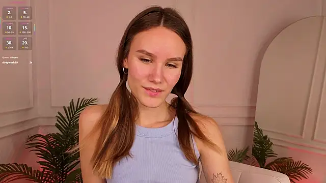 Snapshot of _Clare_Florence_ chatting on 12, 10, 2025  Clare Florence  online show from 12, 10, 2025