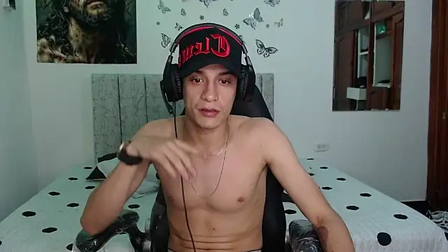 Ethanho0t online show from 6, 1, 2026