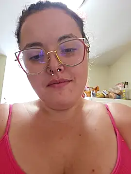 Snapshot of nuttiebuddy1 chatting on 8, 9, 2025 nuttiebuddy1 online show from 8, 9, 2025