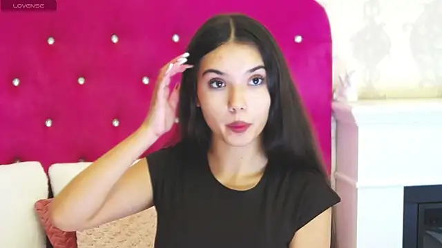 Snapshot of AlexisDevine chatting on 14, 9, 2025 AlexisDevine online show from 14, 9, 2025