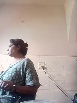 Trisha 71 online show from 5, 4, 2026