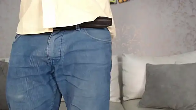 Snapshot of JuanKFit_45 chatting on 31, 10, 2025 JuanKFit 45 online show from 31, 10, 2025