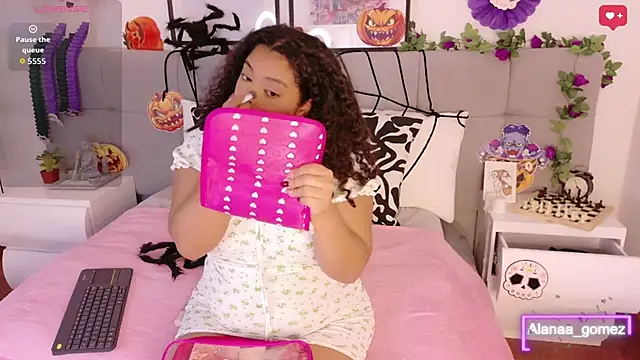 Alanaa Gomez online show from 9, 10, 2025