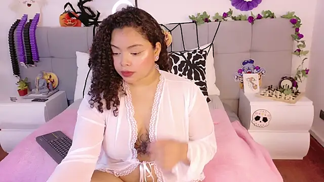 Alanaa Gomez online show from 12, 10, 2025