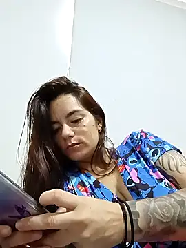 Demy Rhoades online show from 8, 4, 2026